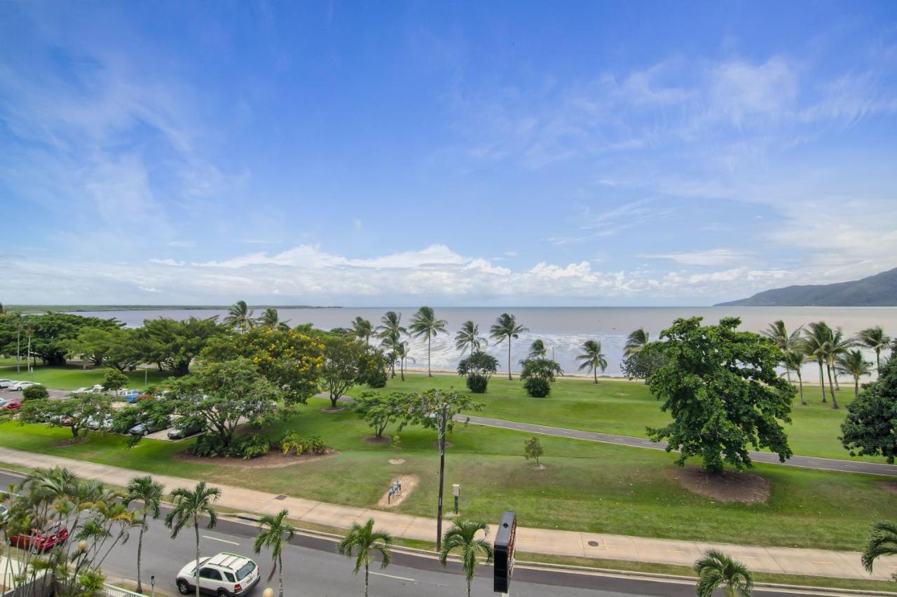 Acacia Court Hotel Cairns Eksteriør billede