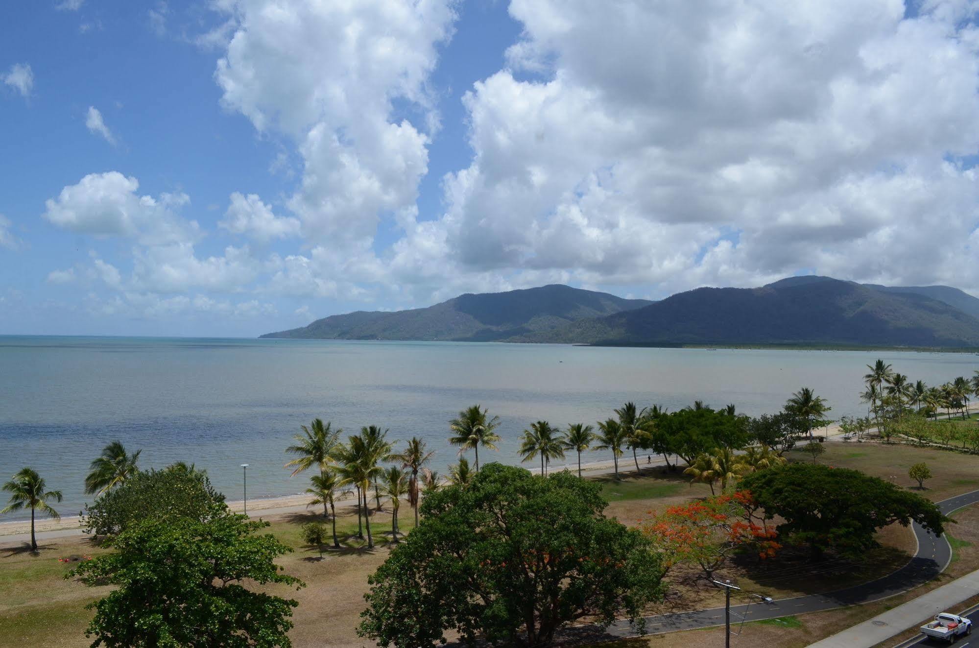 Acacia Court Hotel Cairns Eksteriør billede